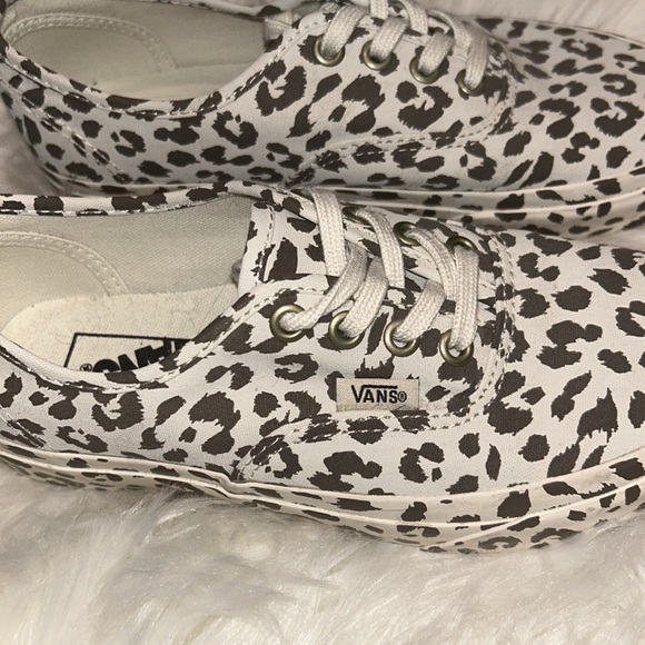 Brown leopard vans - Picture 2 of 5